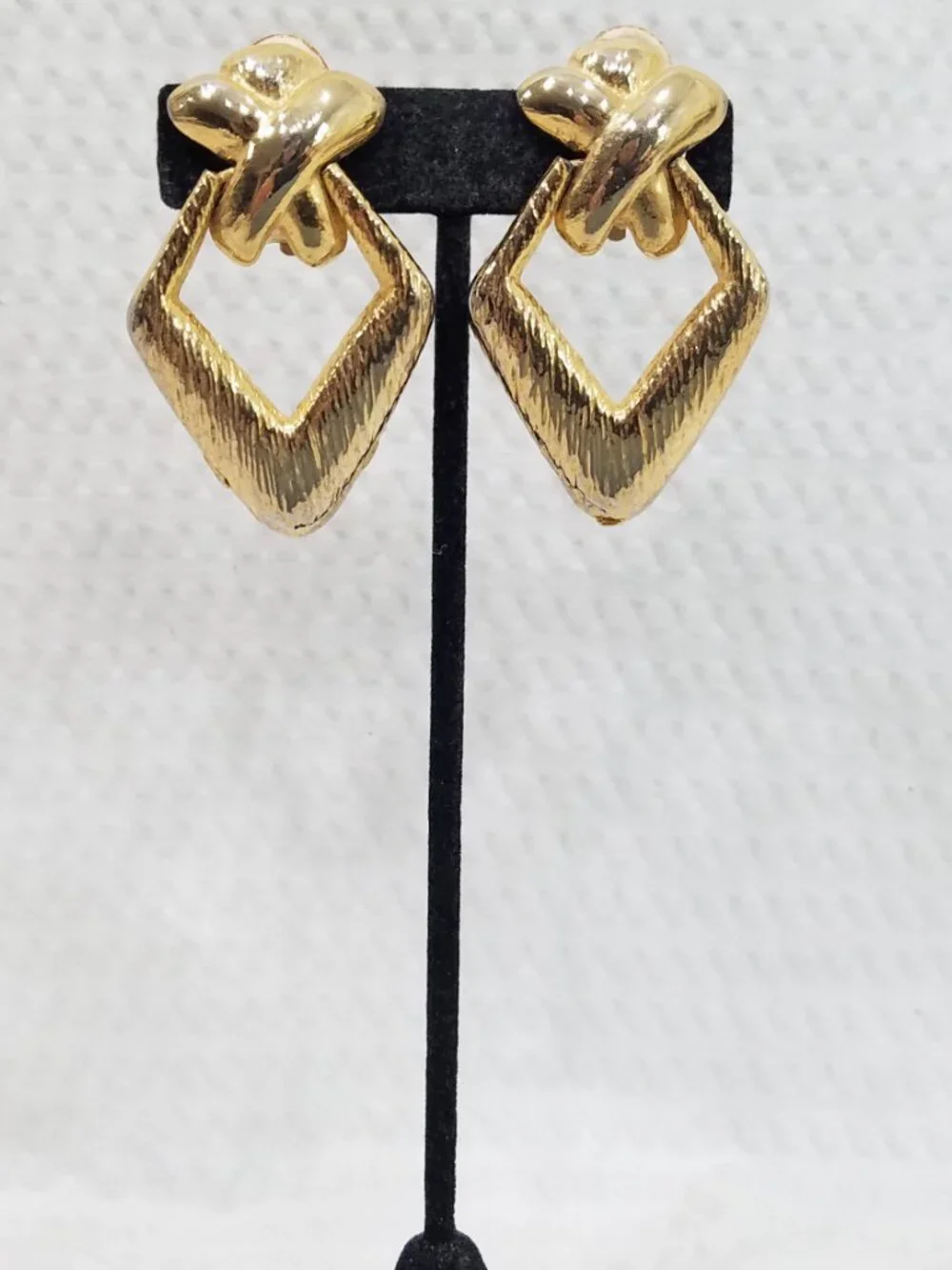 Vtg Polished & Textured French Rhombus Gold Tone Door Knocker Clip On Earrings